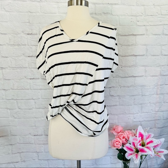 Elizabeth & James Top